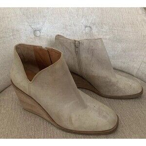 Lucky Brand Ehllen Ivory Distressed Leather Boots Booties Size 6.5 Stacked Heel